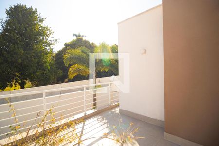 Casa de condomínio à venda com 184m², 3 quartos e 4 vagas Casa de condomínio à venda com 184m², 3 quartos e 4 vagasSacada da Suíte 03