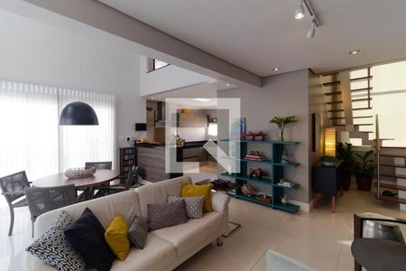 Casa de condomínio à venda com 184m², 3 quartos e 4 vagasSalas