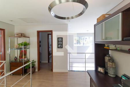 Casa de condomínio à venda com 184m², 3 quartos e 4 vagas Casa de condomínio à venda com 184m², 3 quartos e 4 vagasHall Íntimo