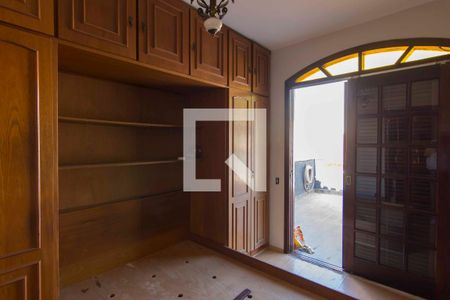 Casa à venda com 210m², 3 quartos e 4 vagasSuíte