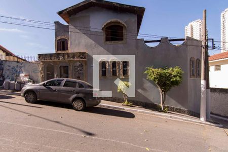 Casa à venda com 210m², 3 quartos e 4 vagasFachada