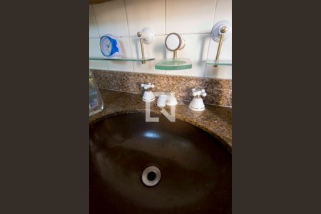 Casa à venda com 210m², 3 quartos e 4 vagasBanheiro Suíte