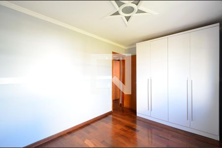 Quarto 1 de apartamento para alugar com 2 quartos, 70m² em Vila Guarani (z Sul), São Paulo