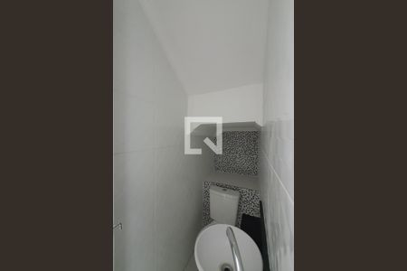 Lavabo de apartamento para alugar com 2 quartos, 66m² em Vila Monumento, São Paulo