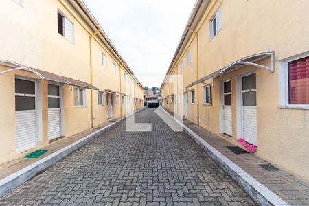 Casa de condomínio à venda com 60m², 2 quartos e 1 vagaÁrea comum