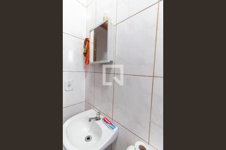 Casa de condomínio à venda com 60m², 2 quartos e 1 vagaBanheiro