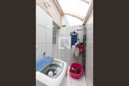 Casa de condomínio à venda com 60m², 2 quartos e 1 vagaÁrea de serviço