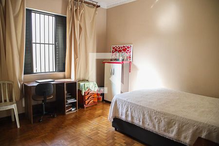 Casa à venda com 240m², 5 quartos e 4 vagasQuarto 3