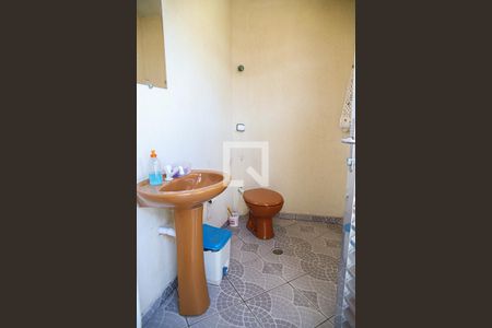 Casa à venda com 240m², 5 quartos e 4 vagasBanheiro de Serviço