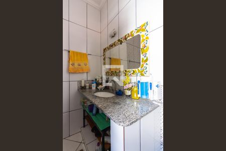 Casa à venda com 373m², 4 quartos e 3 vagasBanheiro 2
