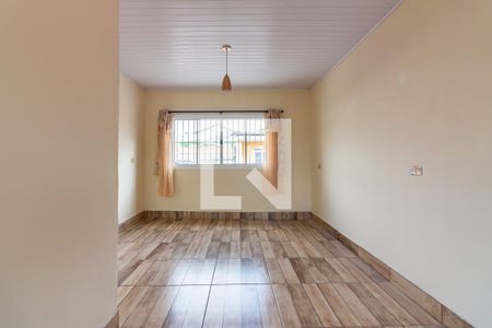 Casa à venda com 373m², 4 quartos e 3 vagasComodo
