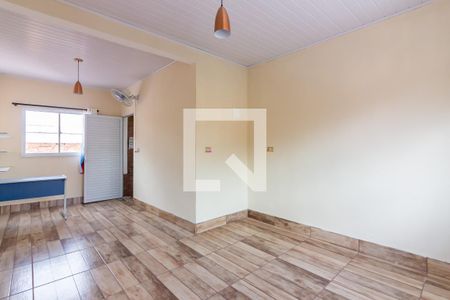 Casa à venda com 373m², 4 quartos e 3 vagasComodo