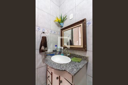 Casa à venda com 373m², 4 quartos e 3 vagasBanheiro 1