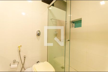 Apartamento à venda com 237m², 4 quartos e 2 vagasBanheiro da Suite 3