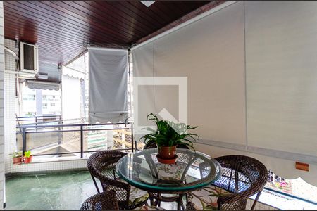 Apartamento à venda com 237m², 4 quartos e 2 vagasVaranda da Suite 2