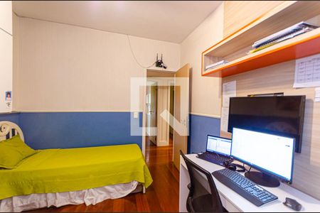 Apartamento à venda com 237m², 4 quartos e 2 vagasQuarto 4