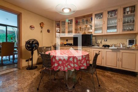 Casa à venda com 365m², 4 quartos e 2 vagas