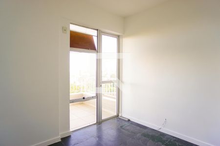 Apartamento à venda com 77m², 3 quartos e 1 vagaQuarto 2