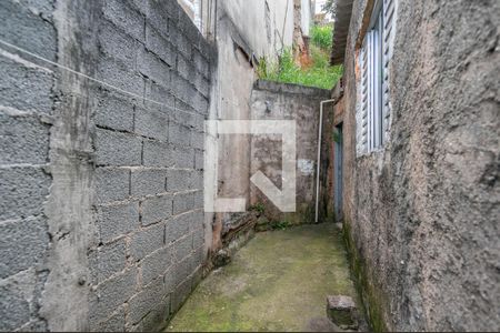 Casa à venda com 60m², 2 quartos e 2 vagas Casa à venda com 60m², 2 quartos e 2 vagasQuintal