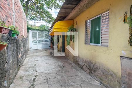 Casa à venda com 60m², 2 quartos e 2 vagas Casa à venda com 60m², 2 quartos e 2 vagasQuintal