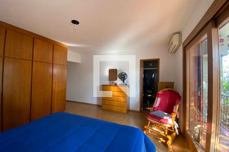 Casa à venda com 340m², 4 quartos e 3 vagasQuarto 4 - Suíte