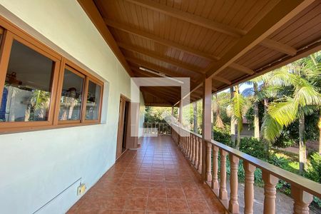 Casa à venda com 340m², 4 quartos e 3 vagasSacada da Sala 2