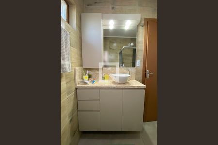 Casa à venda com 340m², 4 quartos e 3 vagasBanheiro da Suíte