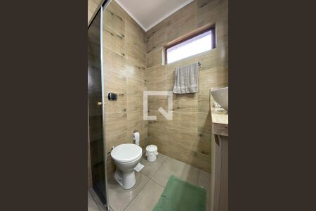 Casa à venda com 340m², 4 quartos e 3 vagasBanheiro da Suíte