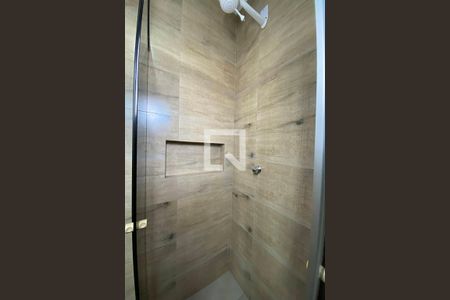 Casa à venda com 340m², 4 quartos e 3 vagasBox do Banheiro da Suíte