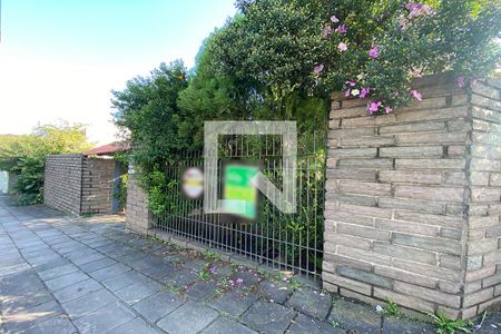 Casa à venda com 340m², 4 quartos e 3 vagasFachada