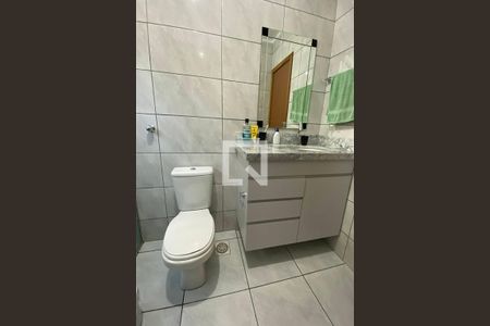 Casa à venda com 340m², 4 quartos e 3 vagasBanheiro Social 1
