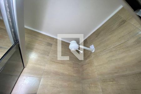 Casa à venda com 340m², 4 quartos e 3 vagasChuveiro do Banheiro da Suíte