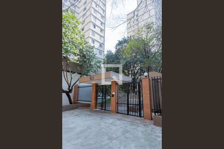 Apartamento para alugar com 60m², 2 quartos e 1 vaga Apartamento para alugar com 60m², 2 quartos e 1 vagaFachada