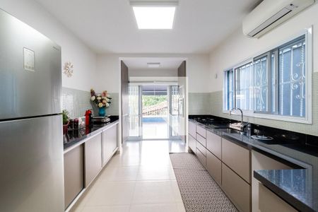 Casa à venda com 130m², 3 quartos e 2 vagasCozinha