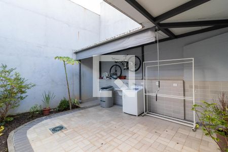 Casa à venda com 130m², 3 quartos e 2 vagasQuintal e Área de Serviço