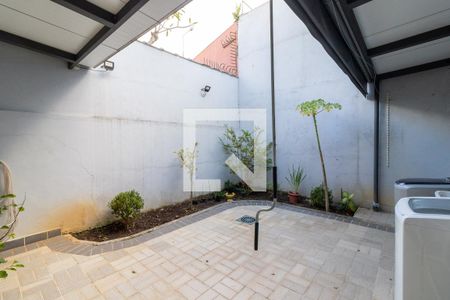 Casa à venda com 130m², 3 quartos e 2 vagasQuintal e Área de Serviço