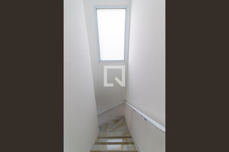 Casa à venda com 130m², 3 quartos e 2 vagasEscada