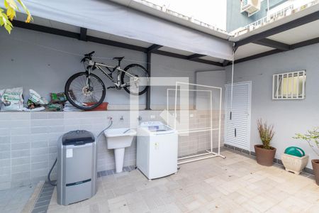 Casa à venda com 130m², 3 quartos e 2 vagasQuintal e Área de Serviço