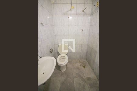 Banheiro de kitnet/studio para alugar com 1 quarto, 45m² em Jardim Raposo Tavares, São Paulo