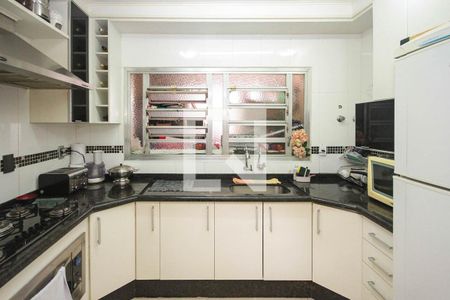 Casa à venda com 280m², 3 quartos e 2 vagas Casa à venda com 280m², 3 quartos e 2 vagasCozinha