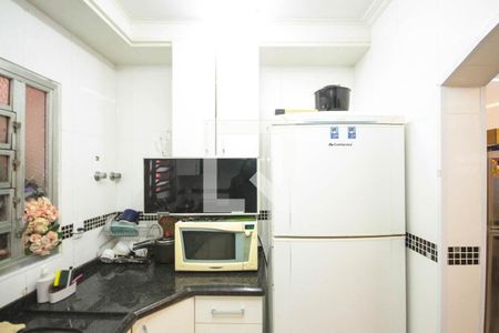 Casa à venda com 280m², 3 quartos e 2 vagas Casa à venda com 280m², 3 quartos e 2 vagasCozinha