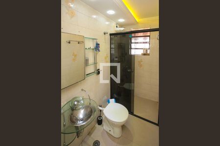 Casa à venda com 280m², 3 quartos e 2 vagas Casa à venda com 280m², 3 quartos e 2 vagasBanheiro da Suíte