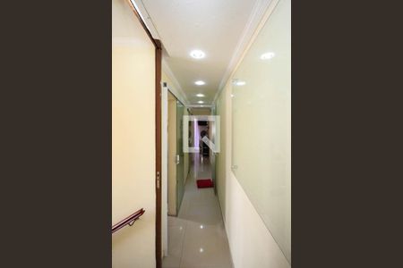 Casa à venda com 280m², 3 quartos e 2 vagas Casa à venda com 280m², 3 quartos e 2 vagasCorredor