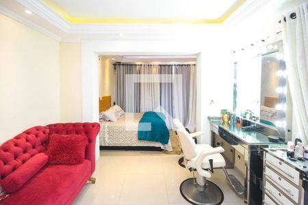 Casa à venda com 280m², 3 quartos e 2 vagas Casa à venda com 280m², 3 quartos e 2 vagasSuite