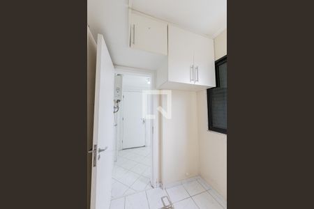 Apartamento para alugar com 130m², 3 quartos e 3 vagas Apartamento para alugar com 130m², 3 quartos e 3 vagasQuarto de Serviço