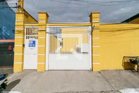 Casa de condomínio para alugar com 80m², 2 quartos e 1 vaga Casa de condomínio para alugar com 80m², 2 quartos e 1 vagaFachada