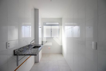 Apartamento à venda com 45m², 2 quartos e 1 vaga Apartamento à venda com 45m², 2 quartos e 1 vagaCozinha e Área de Serviço