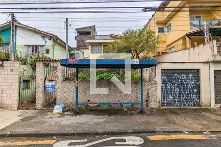 Casa à venda com 83m², 2 quartos e 1 vaga Casa à venda com 83m², 2 quartos e 1 vagaFachada