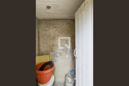 Casa à venda com 83m², 2 quartos e 1 vaga Casa à venda com 83m², 2 quartos e 1 vagaBanheiro de serviço