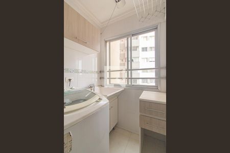 Apartamento para alugar com 66m², 3 quartos e 1 vagaÁrea de Serviço